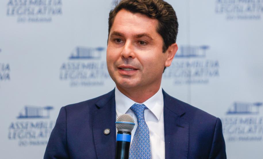 Governador participa da posse do deputado Alexandre Curi como presidente da Alep