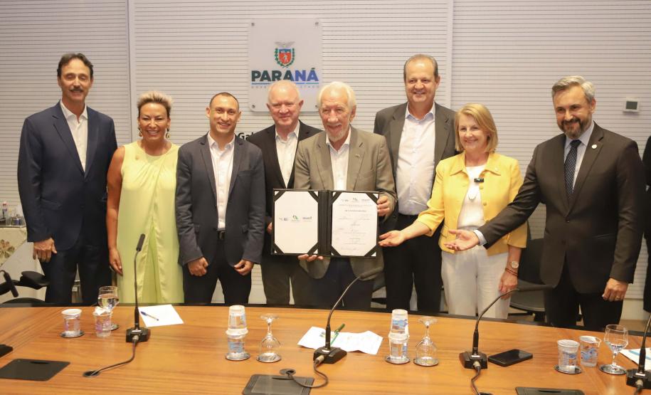 Estado concederá 100 bolsas de R$ 5 mil para doutores inovarem em empresas paranaenses