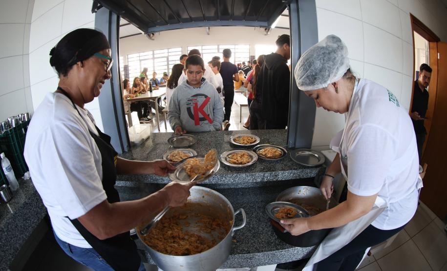 Com investimento de R$ 13,5 milhões, Estado inaugura escola para 3 mil alunos em Cascavel