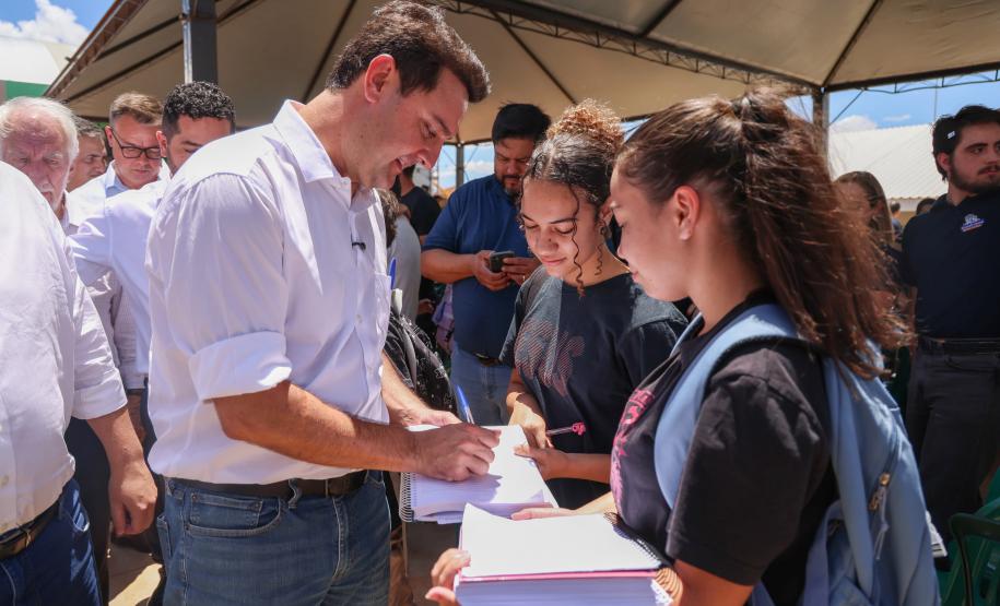 Com investimento de R$ 13,5 milhões, Estado inaugura escola para 3 mil alunos em Cascavel