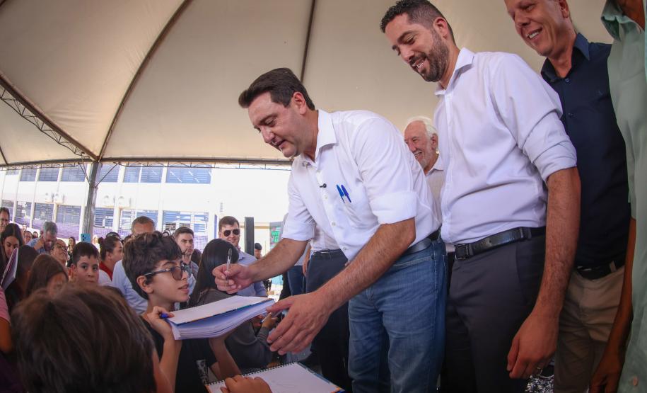 Com investimento de R$ 13,5 milhões, Estado inaugura escola para 3 mil alunos em Cascavel
