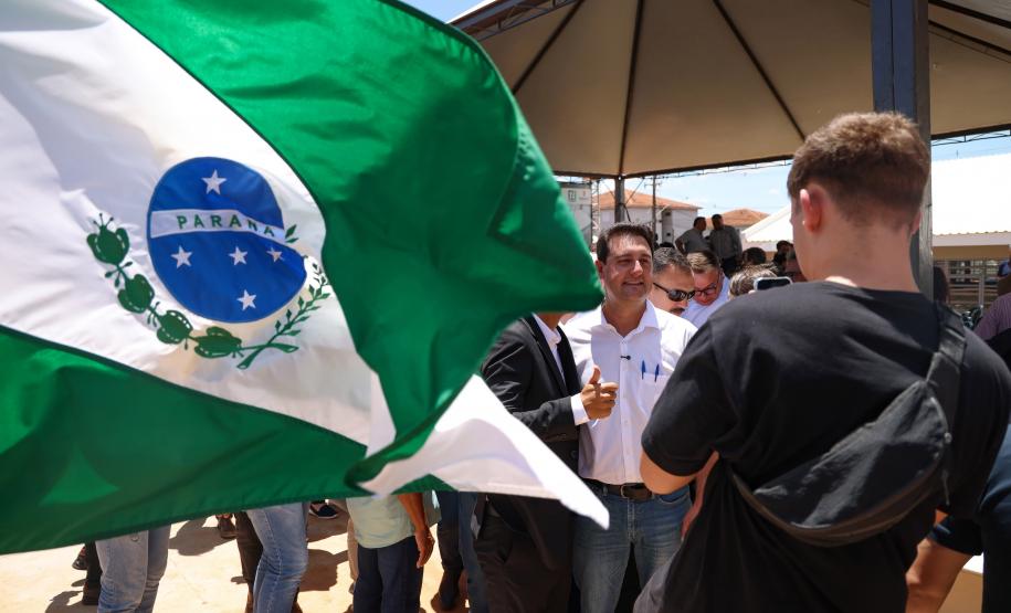 Com investimento de R$ 13,5 milhões, Estado inaugura escola para 3 mil alunos em Cascavel