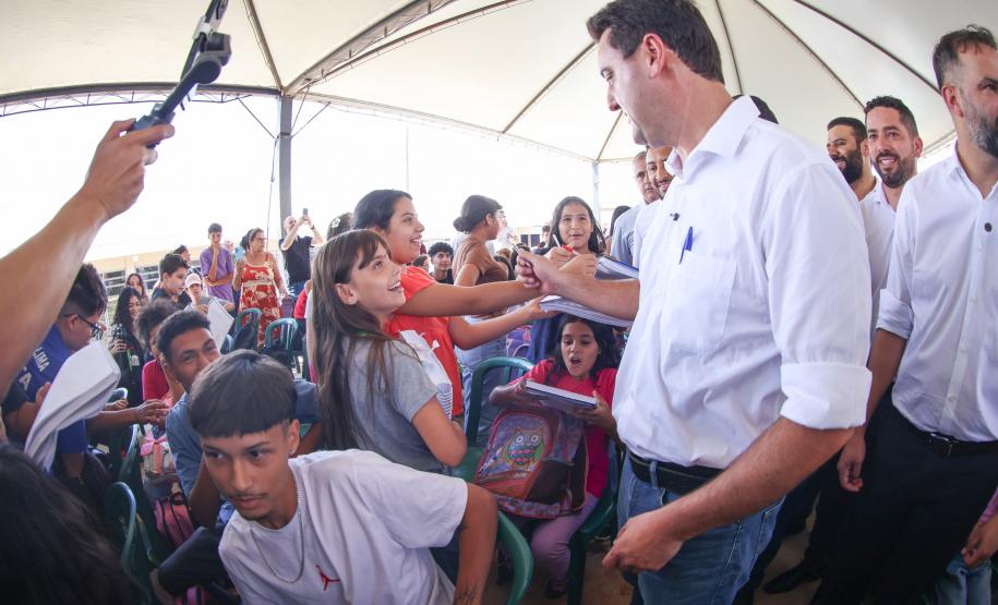Com investimento de R$ 13,5 milhões, Estado inaugura escola para 3 mil alunos em Cascavel