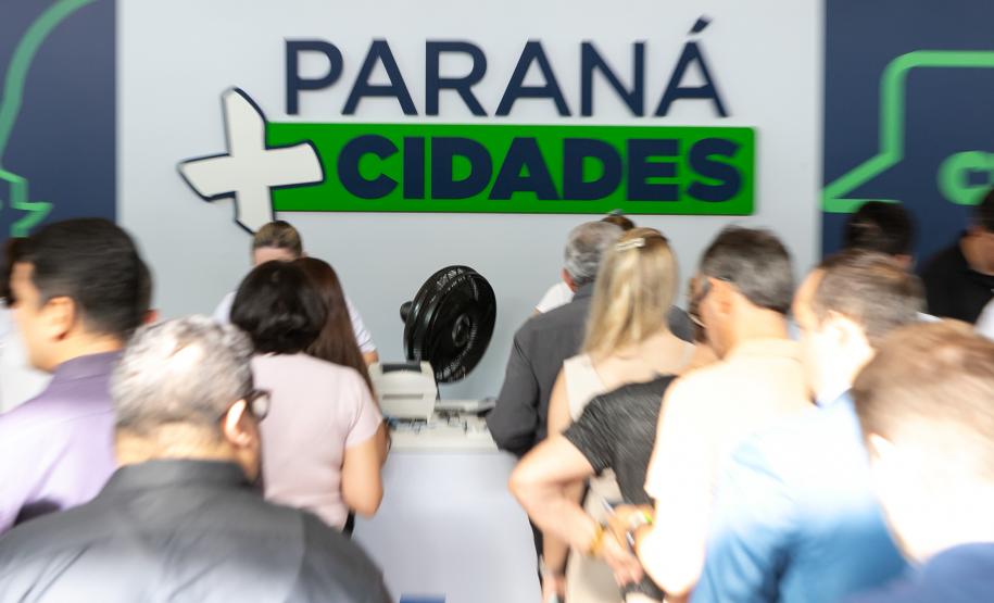 Governador destaca parceria com municípios na abertura do Paraná Mais Cidades