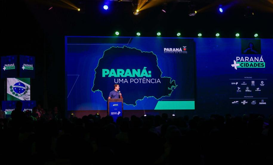 Governador destaca parceria com municípios na abertura do Paraná Mais Cidades