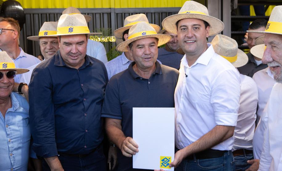 Pequenos produtores financiam placas solares com apoio do Estado no Show Rural