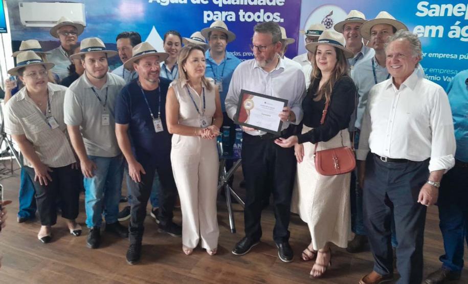 Sanepar repassa R$ 1,3 milhão para entidade de estudo e combate ao câncer do Oeste