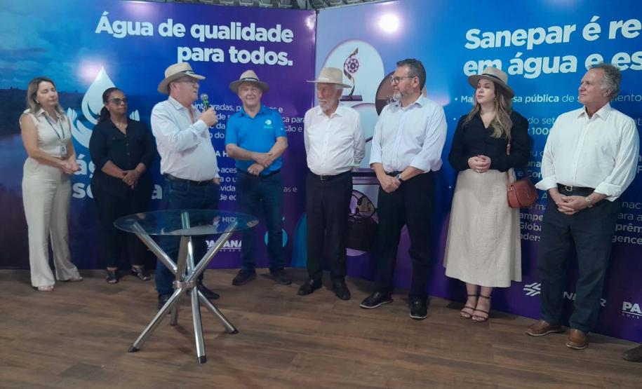 Sanepar repassa R$ 1,3 milhão para entidade de estudo e combate ao câncer do Oeste