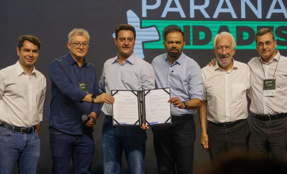 Educação e Sebrae-PR assinam acordo para impulsionar empreendedorismo nas escolas