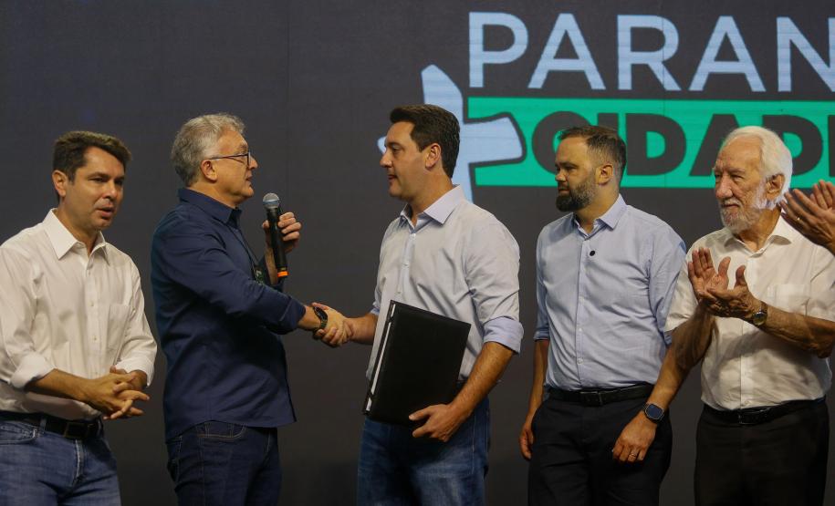 Educação e Sebrae-PR assinam acordo para impulsionar empreendedorismo nas escolas