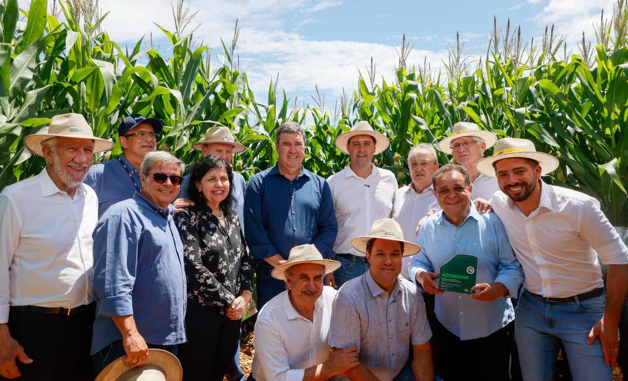 Governo entrega R$ 2,7 milhões em equipamentos para colégios agrícolas durante o Show Rural