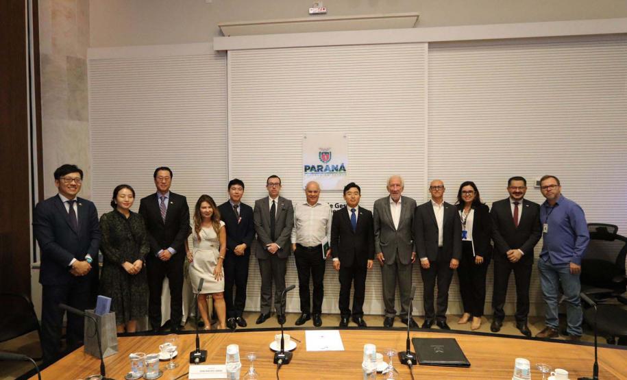 Darci Piana apresenta potenciais do Paraná ao cônsul-geral da Coreia do Sul em São Paulo