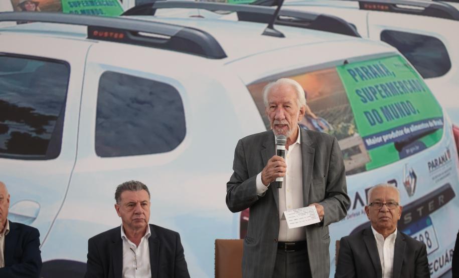 Com investimento de R$ 9 milhões, Estado renova frota da Adapar com 70 veículos novos