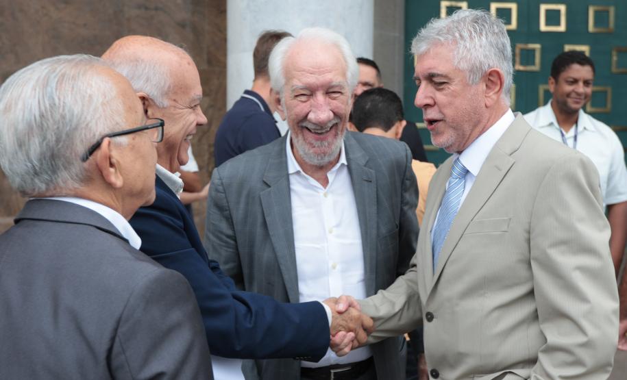 Com investimento de R$ 9 milhões, Estado renova frota da Adapar com 70 veículos novos