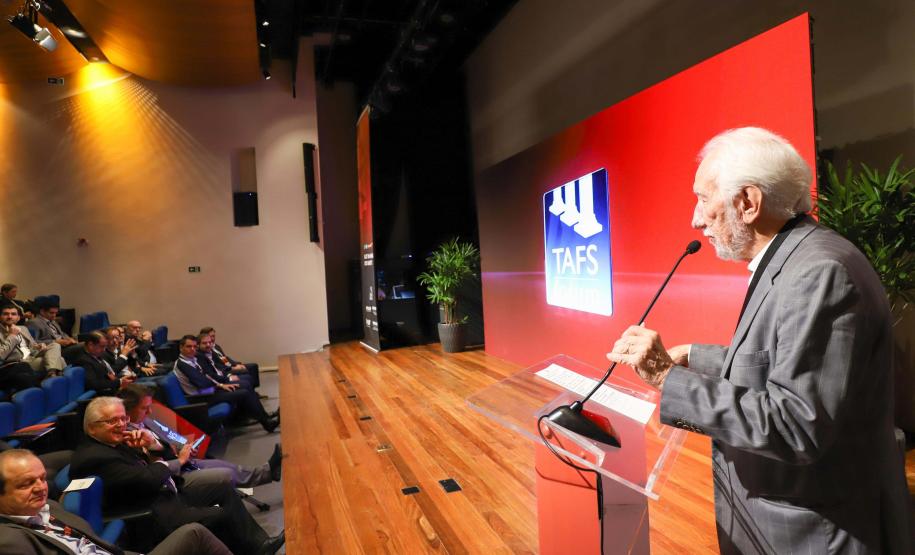 Paraná terá banco de antígenos e vacinas contra febre aftosa para atender todo o País