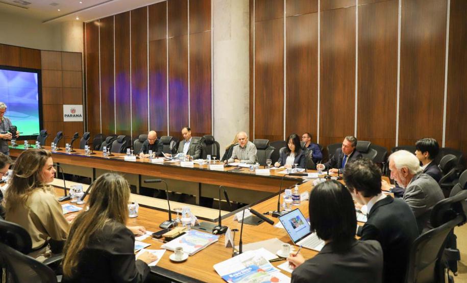 Piana recebe comitiva japonesa para debater participação do Paraná na Expo Osaka