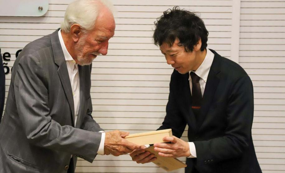 Piana recebe comitiva japonesa para debater participação do Paraná na Expo Osaka