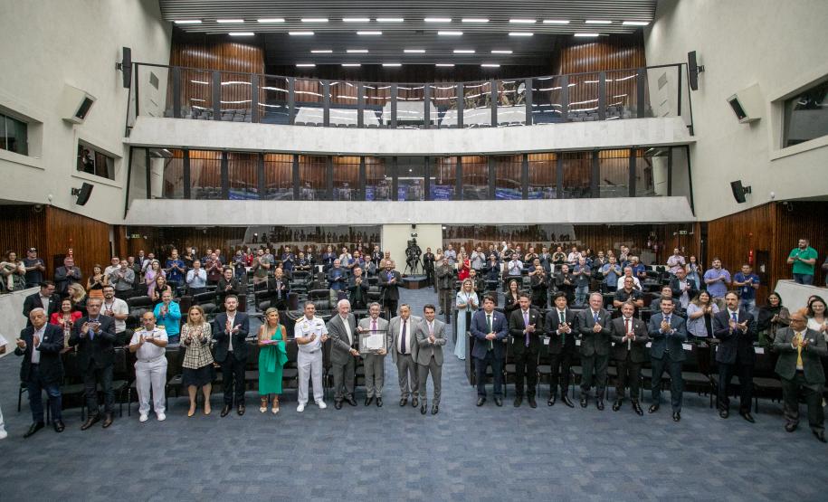 Assembleia Legislativa homenageia Porto de Paranaguá pelo aniversário de 90 anos