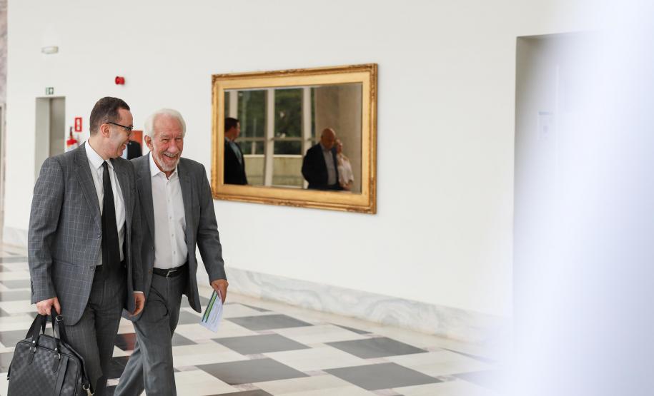 Piana apresenta ao embaixador de Ruanda potenciais parcerias com o Paraná