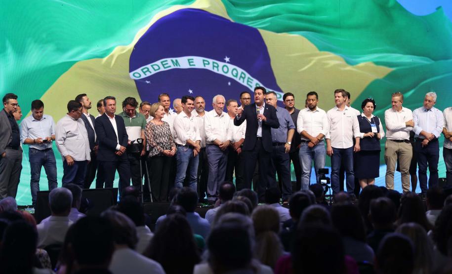 R$ 1,2 bilhão: Ratinho Junior anuncia maior investimento da história da saúde do Paraná