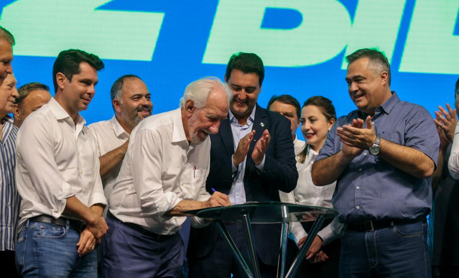 R$ 1,2 bilhão: Ratinho Junior anuncia maior investimento da história da saúde do Paraná