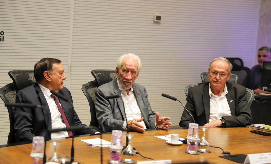 Piana destaca apoio do Estado às pequenas empresas para representantes do Sebrae