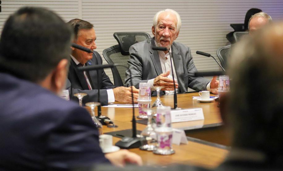 Piana destaca apoio do Estado às pequenas empresas para representantes do Sebrae