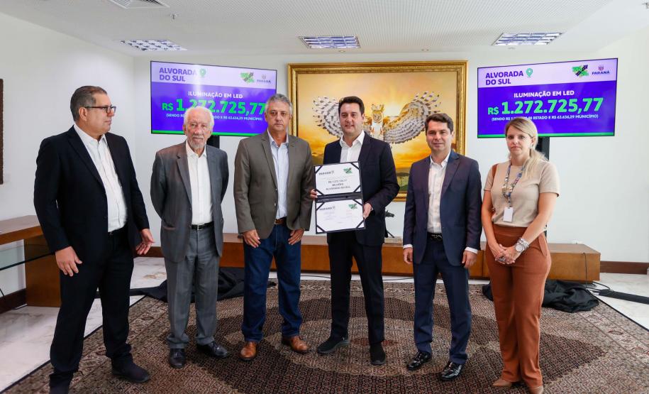 Asfalto Novo, Vida Nova: Ratinho Junior libera mais R$ 33,6 milhões para nove cidades