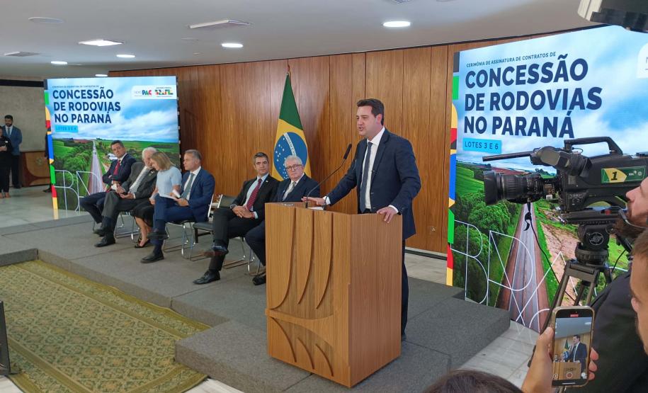 Com R$ 36 bilhões em obras, contratos dos lotes 3 e 6 das rodovias paranaenses são assinados