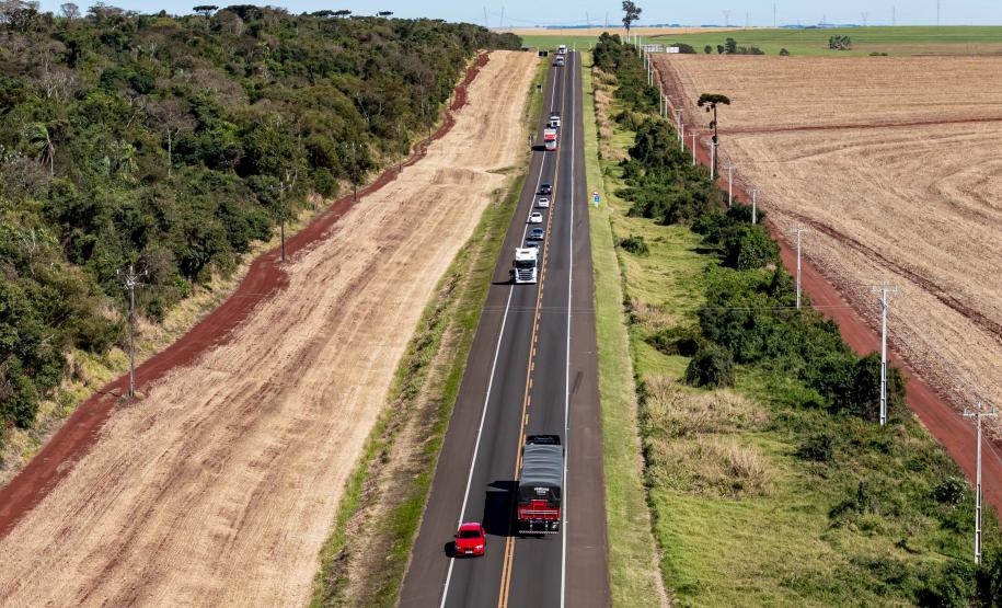 Com R$ 36 bilhões em obras, contratos dos lotes 3 e 6 das rodovias paranaenses são assinados
