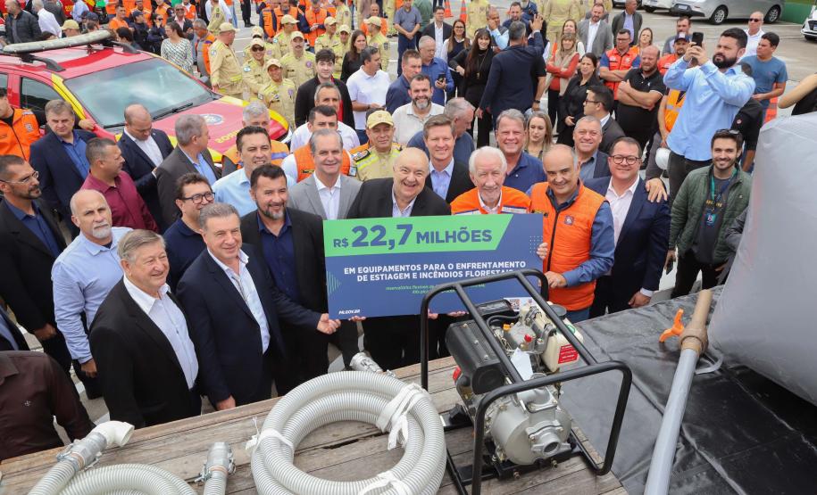 R$ 22 milhões: Estado entrega equipamentos a 100 municípios para combate a incêndios