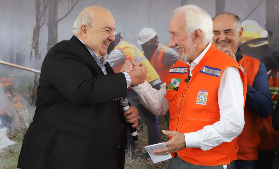 R$ 22 milhões: Estado entrega equipamentos a 100 municípios para combate a incêndios