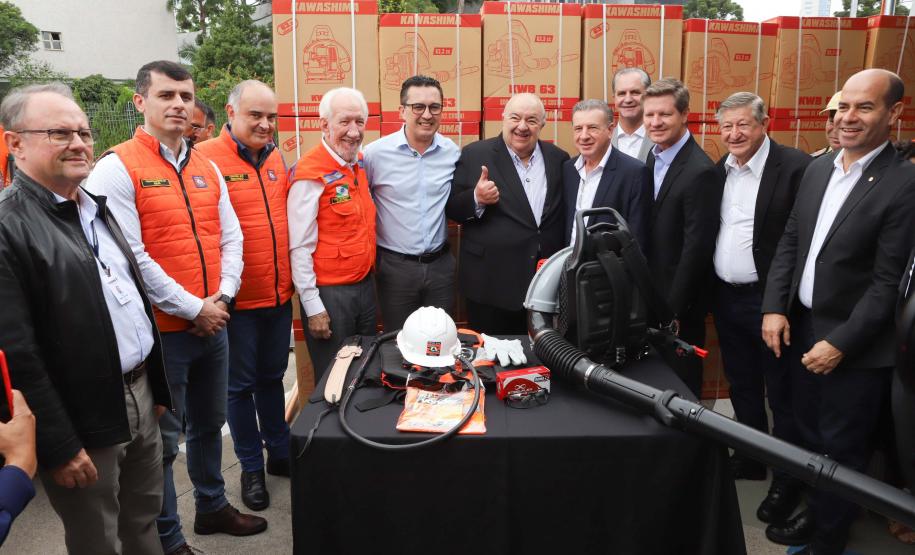 R$ 22 milhões: Estado entrega equipamentos a 100 municípios para combate a incêndios