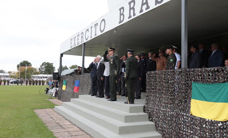 Governador em exercício participa das celebrações do Dia do Exército Brasileiro