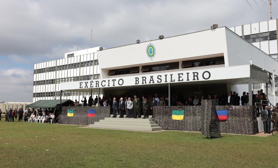 Governador em exercício participa das celebrações do Dia do Exército Brasileiro