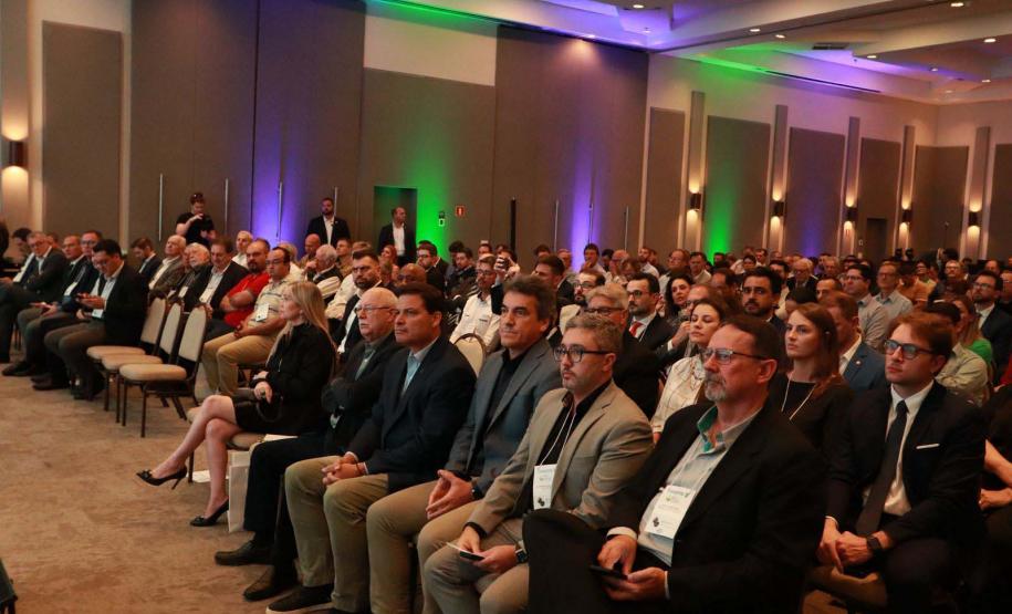 Piana diz que investimentos em logística são prioridade no Paraná em evento da Fetranspar