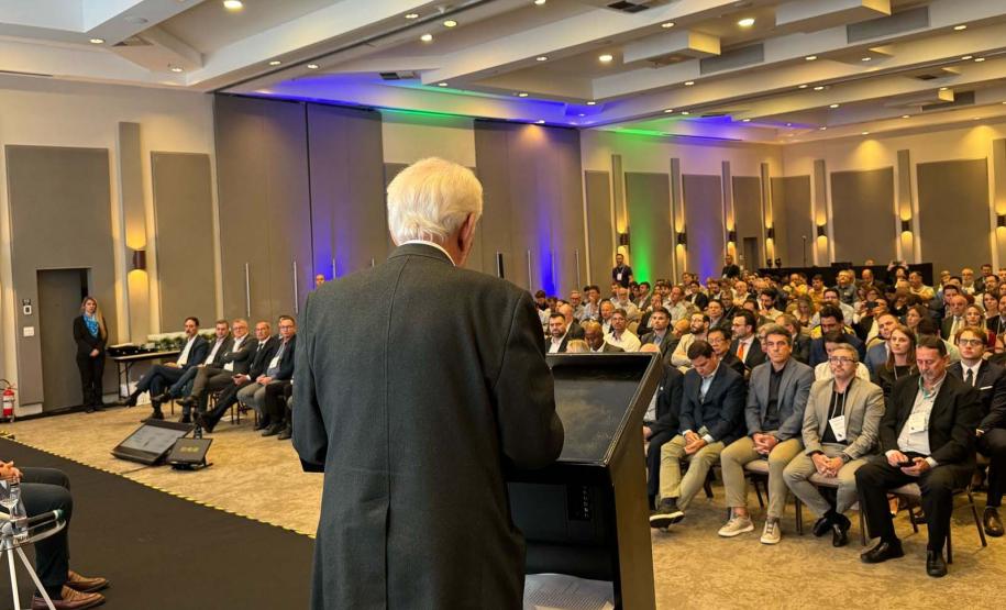 Piana diz que investimentos em logística são prioridade no Paraná em evento da Fetranspar