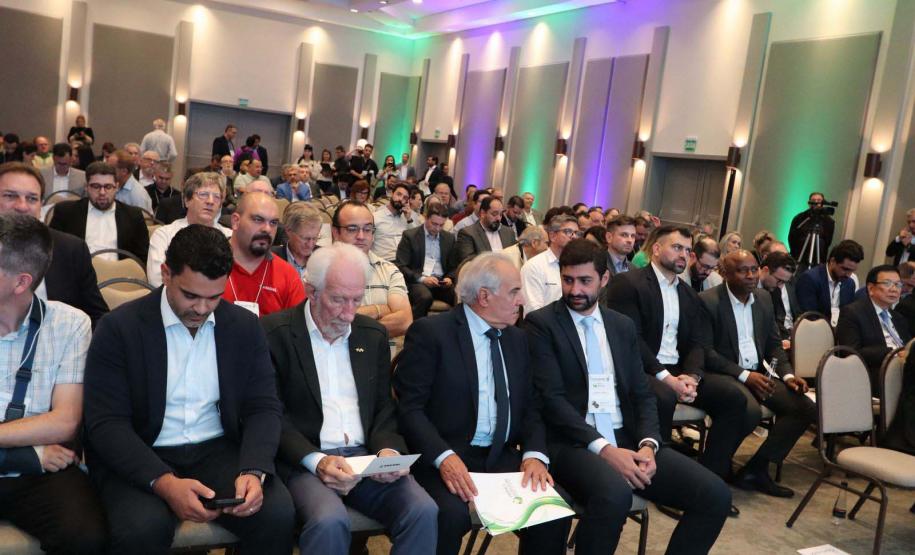 Piana diz que investimentos em logística são prioridade no Paraná em evento da Fetranspar