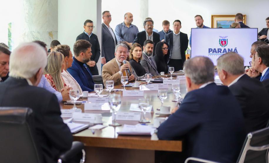 Novo marco regulatório da Ilha do Mel avança com instituição de comitê gestor