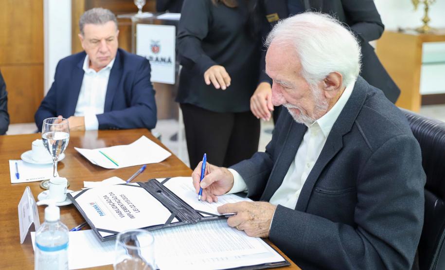 Novo marco regulatório da Ilha do Mel avança com instituição de comitê gestor