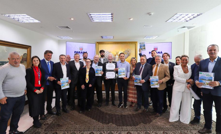 Novo marco regulatório da Ilha do Mel avança com instituição de comitê gestor