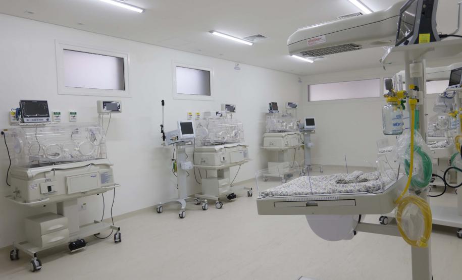 Darci Piana inaugura nova UTI neonatal da Santa Casa de Cornélio Procópio