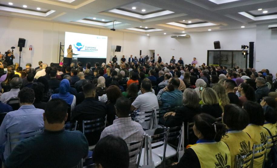 Em novo fórum, Paraná promove interreligiosidade e geração de renda com o turismo da fé