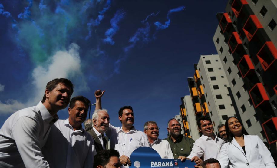 Sonho realizado: governador entrega residencial com 528 apartamentos em Guarapuava