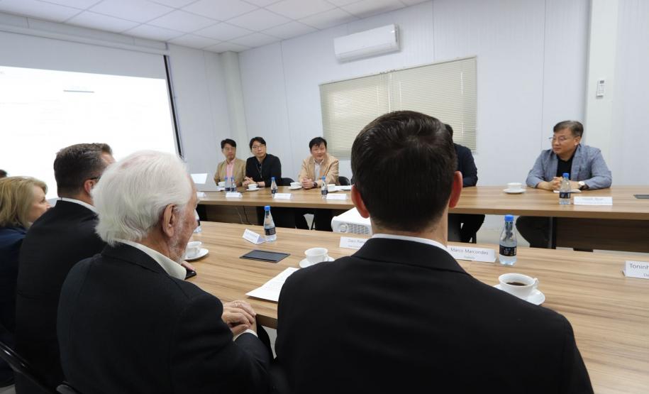 Darci Piana visita obras de nova fábrica bilionária da LG em Fazenda Rio Grande