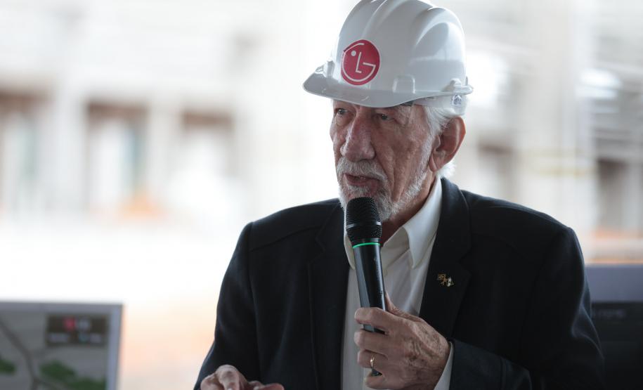 Darci Piana visita obras de nova fábrica bilionária da LG em Fazenda Rio Grande