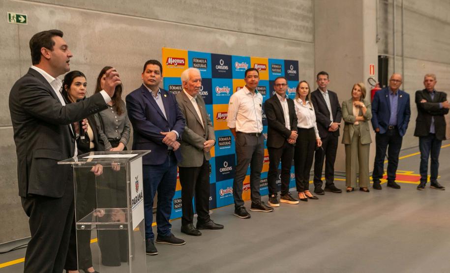 Indústria de alimentos pet inaugura investimento de R$ 140 milhões em Mandirituba