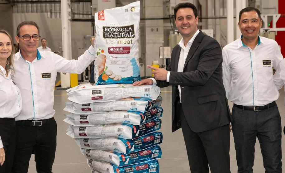 Indústria de alimentos pet inaugura investimento de R$ 140 milhões em Mandirituba