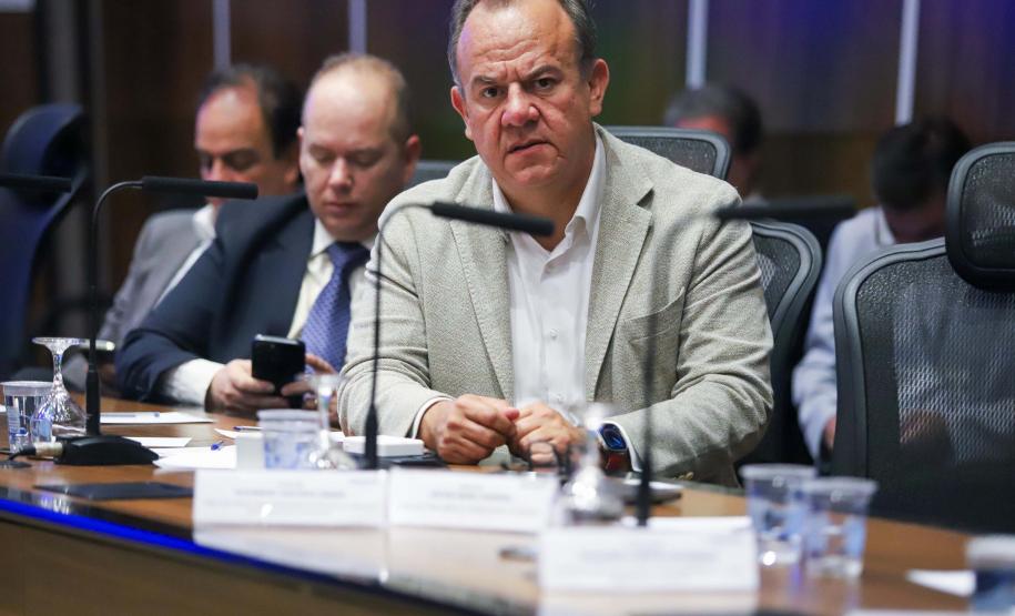 Piana recebe delegação mexicana de Chihuahua para debater parcerias com o Paraná