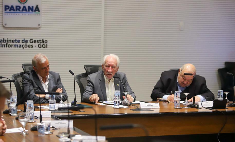 Paraná apresenta potenciais agroindustriais à gigante da irrigação da Arábia Saudita